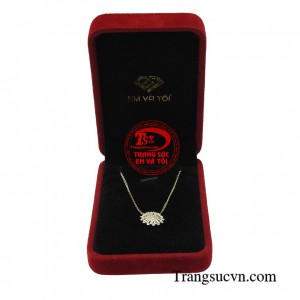 Dây chuyền liền mặt kiêu sa