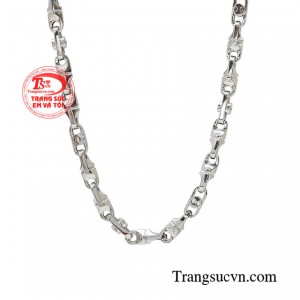 Ngoài trang phục thì phụ kiện trang sức nam cũng là một phần quan trọng làm nên vẻ ngoài cuốn hút của một người đàn ông.