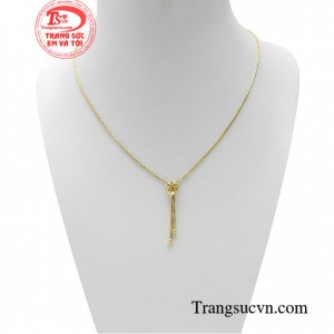 Dây chuyền phong cách nữ tính với kiểu dáng mới độc và sang trọng này chắc chắn sẽ là sự lựa chọn hoàn hảo của các quý cô