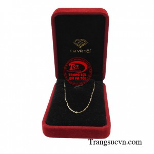 Dây chuyền quý phái