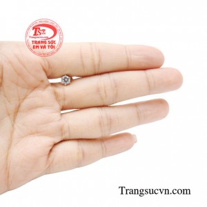 Sản phẩm sẽ giúp phái đẹp tôn vinh được nét cá tính tô điểm thêm tạo vẻ đẹp ấn tượng thu hút ánh nhìn của mọi người xung quanh