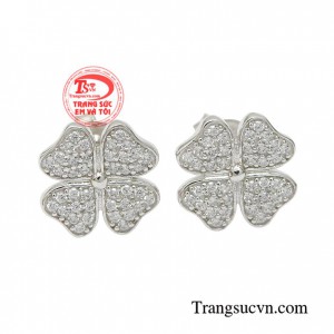 Hoa tai thời thượng kiêu sa ào cũng nên sở hữu cho mình ít nhất là một đôi giúp gương mặt bạn sáng bừng, rực rỡ hơn