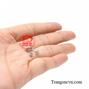 Hoa tai thời trang độc đáo là xu hướng thời trang hiện đại và năng động