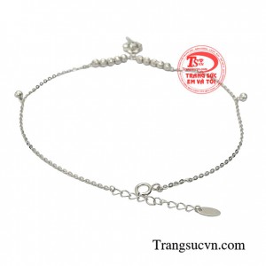 Lắc chân cỏ 4 lá may mắn