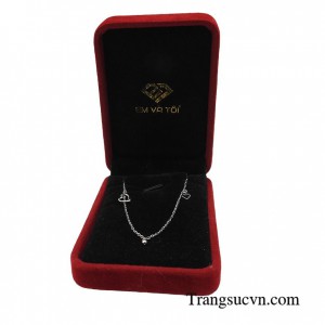 Lắc chân trái tim hạnh phúc mang lại cho phái đẹp nét thanh lịch, thời trang và phong cách