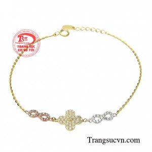 Lắc tay 4 lá hạnh phúc với thiết kế theo phong cách Hàn Quốc thanh lịch, xinh xắn