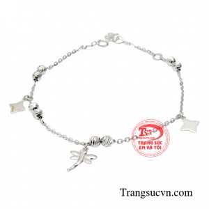 Lắc tay chuồn chuồn xinh xắn không chỉ đơn thuần là phụ kiện trang sức để làm đẹp cho phụ nữ