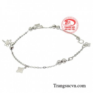 Nó còn là món quà thể hiện tình cảm của người con trai dành cho người con gái mình yêu