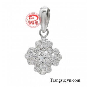 Mặt dây quý cô thời thượng là món phụ kiện tuyệt vời nhất mà mọi cô gái đều mơ ước.