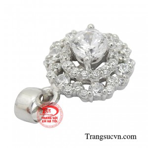 Sản phẩm đơn giản thanh nhã nhưng toát lên được nét đẹp yêu kiều, dịu dàng cho phái đẹp.