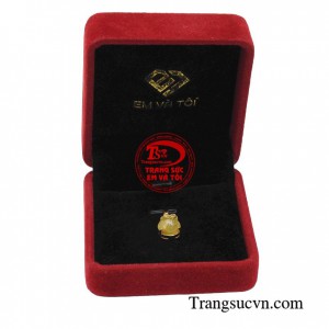 Mặt dây túi tiền tài lộc mang lại nhiều may mắn trong phong thủy cho người mệnh thổ và kim