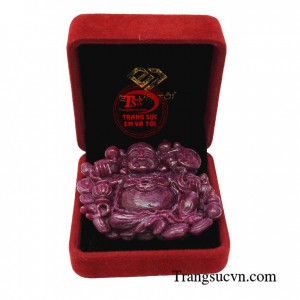 Mặt Ruby Phật Di Lặc hoan hỉ thể hiện sự vui vẻ, hạnh phúc và lạc quan trong cuộc sống