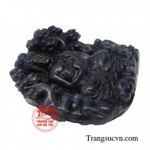 Sản phẩm được chạm khắc tinh tế sắc nét, công phu từ các nghệ nhân lành nghề