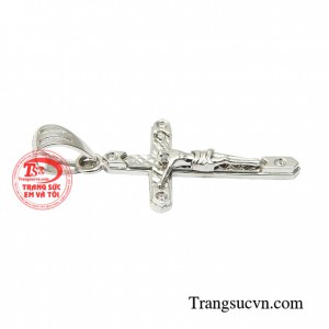 Mặt dây chuyền vàng dễ kết hợp cùng nhiều kiểu dây chuyền vàng