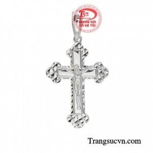 Mặt thánh giá ban phước được thiết kế và chế tác theo công nghệ mới với 18k bền đẹp. Chiếc mặt dây thánh giá là đức tin mà họ dành cho đạo công giáo