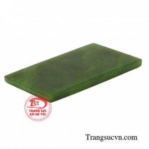 Ngọc cẩm thạch được biết tới tính chất vừa hợp phong thủy vừa mang đến sức khỏe cho người dùng