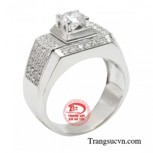 Nhẫn nam nhập khẩu thời trang là vật thể hiện địa vị và quyền uy của đàn ông trong xã hội.