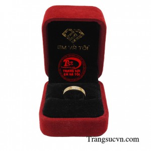 Nhẫn nữ hàng hiệu