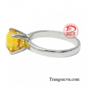 Sản phẩm nhẫn vàng citrine phù hợp với người mệnh kim.