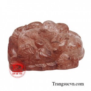 Lỗ tai dài biểu thị sự từ bi, bác ái, biết lắng nghe và thấu hiểu nỗi lòng của mọi người