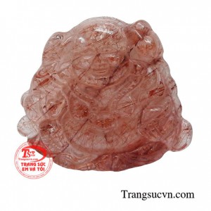 Phật Di Lặc thạch anh may mắn nổi bật nhất là gương mặt hiền hậu, nụ cười hiền hòa vô cùng hoan hỷ