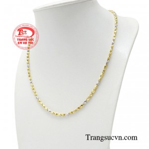 Ngoài ra còn tăng thêm khí chất, phong độ, là vật phong thủy tạo may mắn và tài lộc cho bản thân.