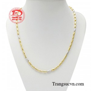 Dây chuyền nam thời trang cuốn hút mang đến sự sang trọng và tinh tế, giúp nam giới trau chuốt hơn cho ngoại hình.