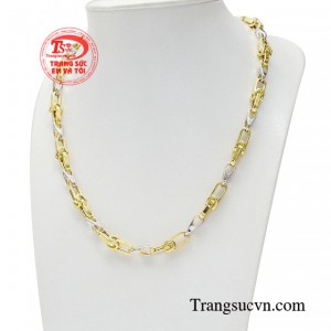 Vẫn là những thiết kế ấn tượng, nhưng không còn hầm hố với những khối hình cứng nhắc