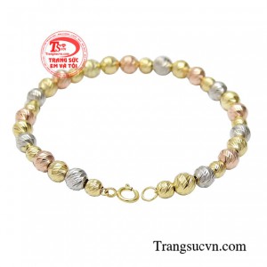 Sản phẩm là bí quyết giúp bạn trở nên xinh đẹp nổi bật và tỏa sáng.