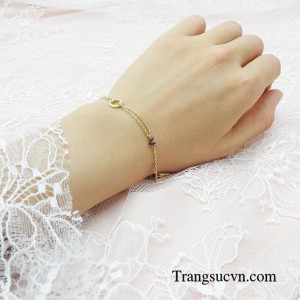 Lắc tay chữ love dễ thương mang màu sắc trang nhã, thuần khiết