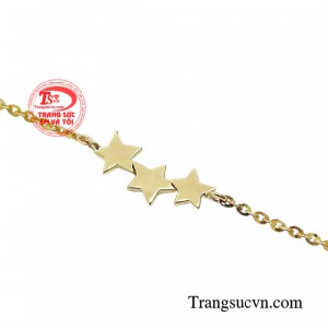 Xu hướng hiện nay, những chiếc lắc nhỏ xinh đang lên ngôi.