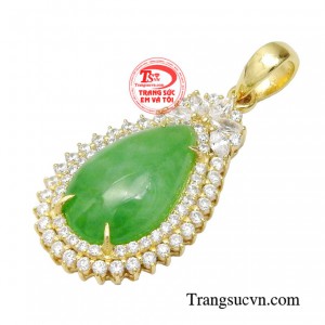 Sản phẩm được chế tác từ chất liệu cẩm thạch có trong tự nhiên. 