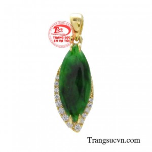 Mặt dây cẩm thạch kiêu sa hỗ trợ bạn có một nguồn năng lượng lớn.