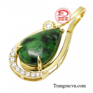 Ngọc cẩm thạch dường như thể hiện cuộc sống của chủ nhân. 