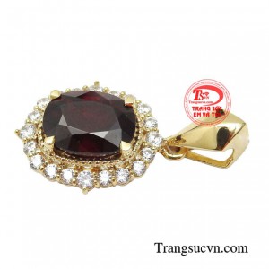 Đây chắc chắn là món trang sức mà bất kỳ cô gái nào cũng hàng mong ước được sở hữu.