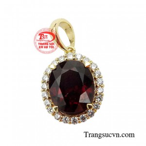 Granat với màu sắc nổi bật, rực rỡ tạo điểm nhấn cho riêng bạn.