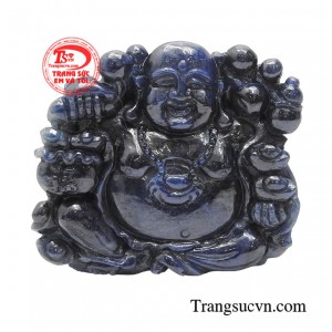 Mặt di lặc sapphire đại cát được coi là biểu tượng của sự hài hòa, niềm vui vô tư lự.