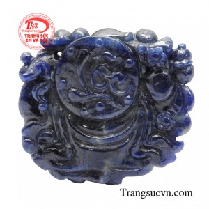 Người ta quan niệm rằng nội tâm của Phật Di Lặc mạnh tới mức nó luôn tỏa sáng trên khuôn mặt hiền từ và những nơi ngài đi qua đều đem đến hạnh phúc.