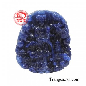 Mặt quan âm sapphire hiền từ không chỉ mang ý nghĩa tinh thần mà còn mang đến may mắn, bình an và vận khí tài lộc đến cho người đeo. 
