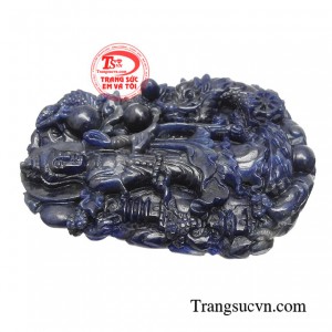 Khi đeo trang sức phật quan âm được chế tác từ đá sapphire sẽ giúp con người có cuộc sống sung túc và đầy đủ.