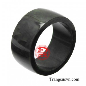 Nhẫn ngọc phú quý tài lộc không chỉ là món trang sức đơn thuần mà chúng còn giúp cho sức khoẻ bình an.