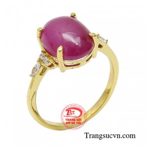 Nhẫn ruby quý phái mang đến món quà của sự hạnh phúc, niềm vui, sự thịnh vượng, bình an và tôn vinh vẻ đẹp nội tâm.