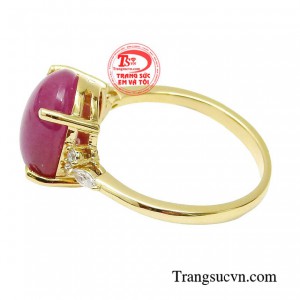 Thiết kế như cơn gió mùa xuân mang theo sự tươi mới, bật lên cá tính bên trong mỗi chị em.