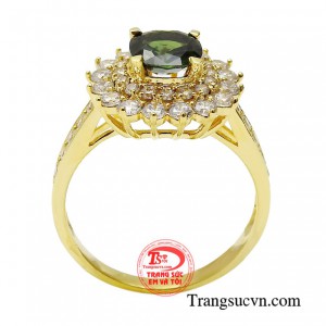 Chỉ cần chọn được chiếc nhẫn phù hợp, bạn sẽ trở nên duyên dáng, đầy sức sống.