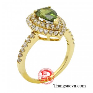 Nhẫn sapphire kiều diễm là bí quyết giúp phái đẹp trở nên xinh đẹp, tự tin khẳng định cá tính và nâng tầm đẳng cấp.