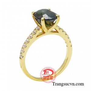 Nhẫn sapphire thanh lịch thiết kế hiện đại theo xu hướng thế giới