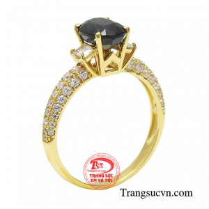 Nhẫn sapphire thời thượng là lựa chọn tuyệt vời để bạn tỏa sáng trong những buổi dạ tiệc cùng sắc xanh lôi cuốn từ đá Sapphire.