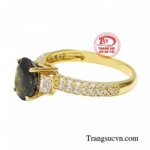 Khoe trọn nét đẹp ngọt ngào với mọi loại trang phục.
