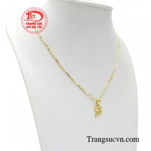 Hồ ly với tính chất nhanh nhẹn khôn khéo của mình có thể giúp bạn trở nên thu hút, dễ dàng có được sự tin yêu từ những người xung quanh. 