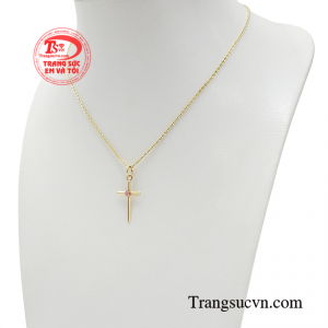 Bằng những cách tân hiện đại, hình tượng thập tự giá trong thiết kế trang sức mang một diện mạo tinh tế và đẳng cấp.